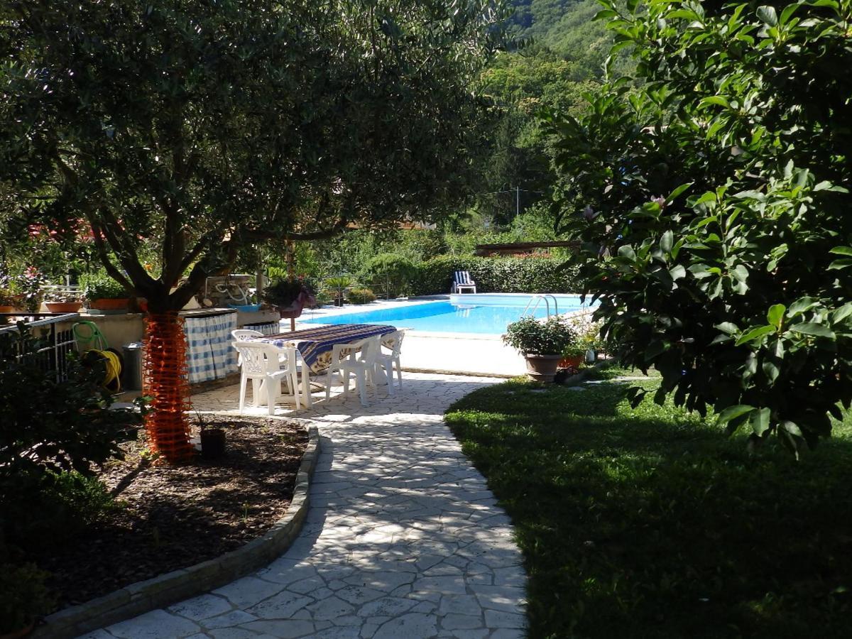 B&B Le Rondini Cassanesi Eksteriør billede